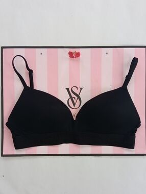 PINK Victoria's Secret Black Wireless Light Support Bra